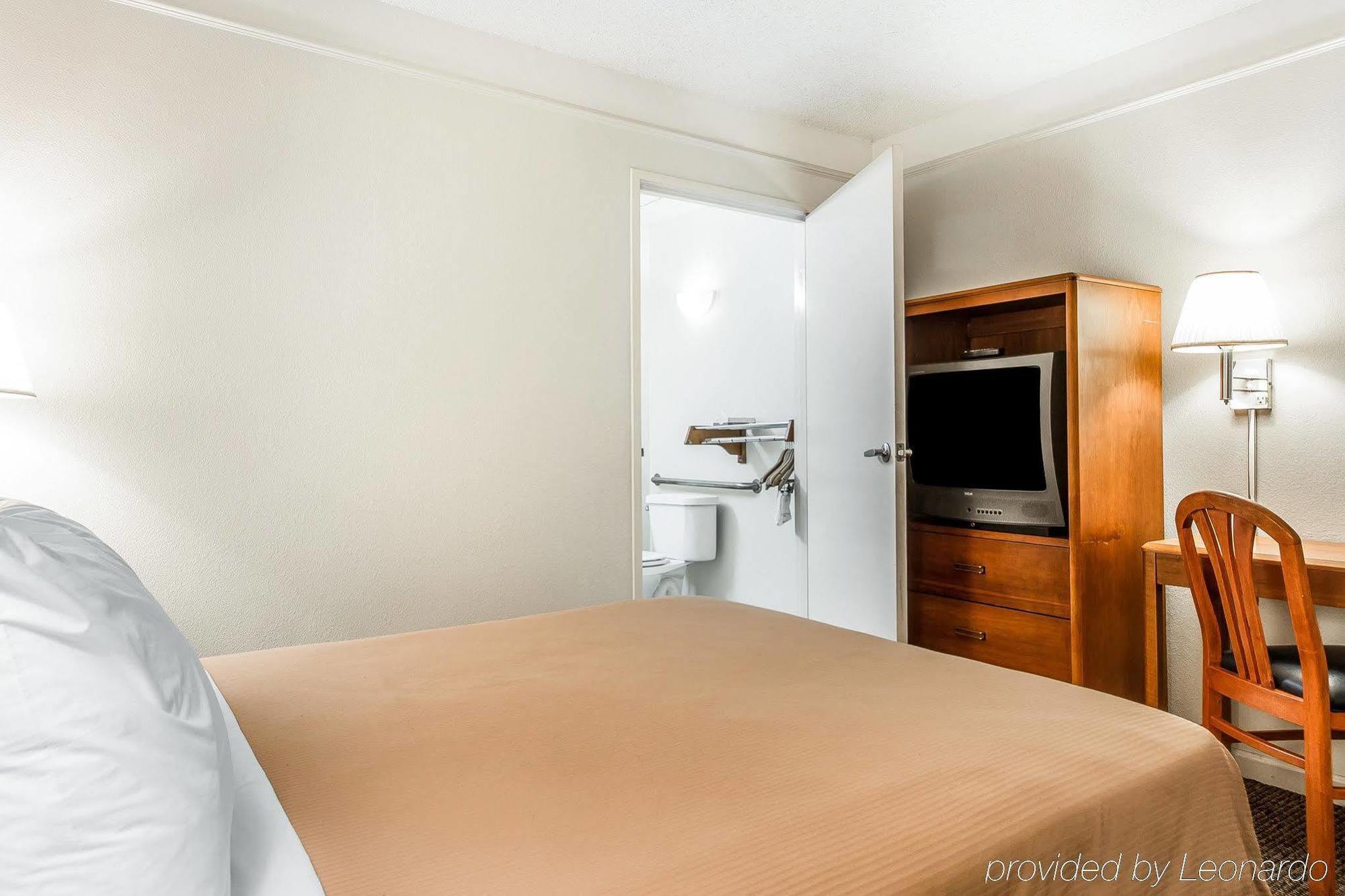 Quality Inn Stockton Buitenkant foto